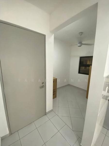 Kediaman Servis untuk Disewa di Residensi Emas - Farah Hanan - Entrance - PropertyGuru.com.my