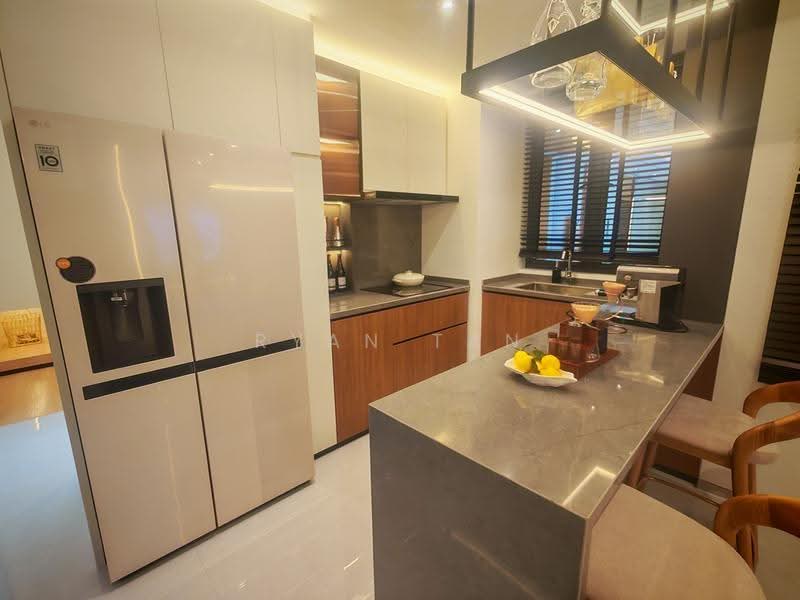 Apartment for Sale at R&F Princess Cove Phase 3-New Casa Suites - Ryan Tan - Kitchen - PropertyGuru.com.my