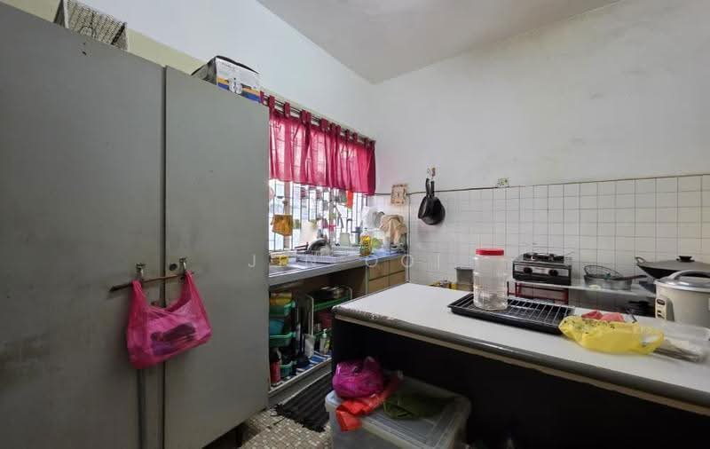 Rumah Teres 2-Tingkat untuk Dijual di Damansara Kim (Petaling Jaya) - Jin Ooi - Kitchen - PropertyGuru.com.my