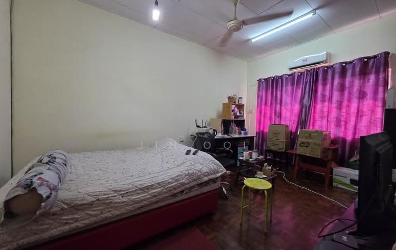 Rumah Teres 2-Tingkat untuk Dijual di Damansara Kim (Petaling Jaya) - Jin Ooi - Bedroom - PropertyGuru.com.my