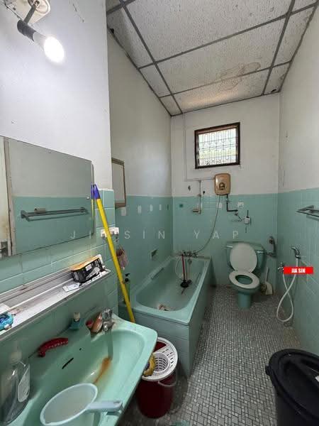 Bungalow House untuk Dijual di Jelutong (Penang) - Jiasin Yap - Bathroom - PropertyGuru.com.my