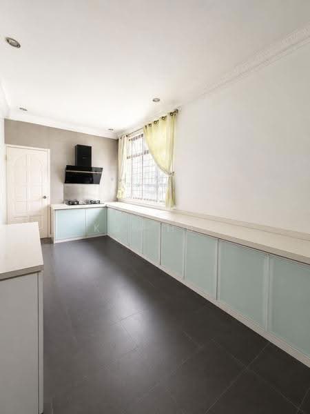 Semi-Detached House for Sale in Taman Molek (Johor Bahru) - Kok Hui - Kitchen - PropertyGuru.com.my