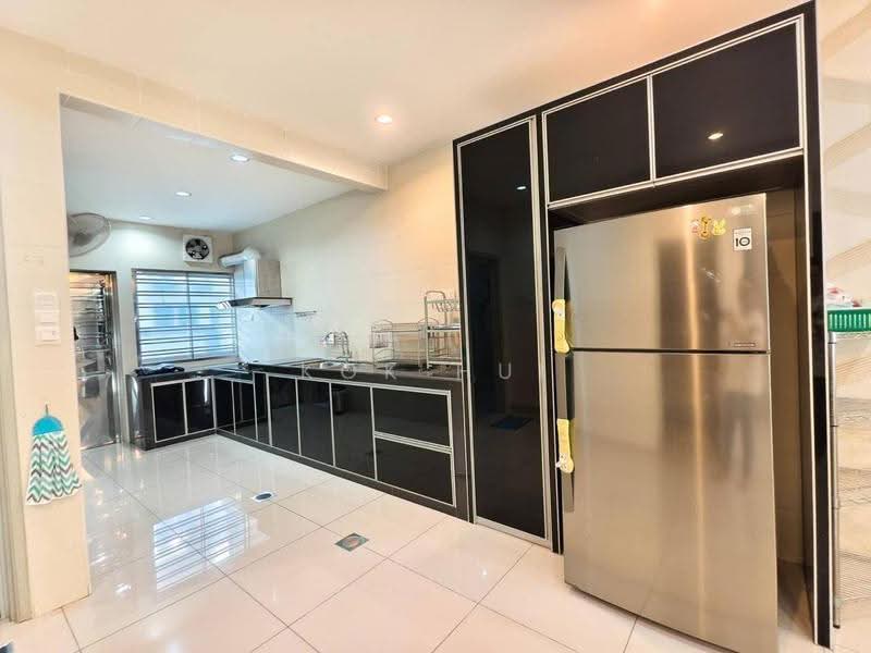 Rumah Teres 2-Tingkat untuk Dijual di Taman Impian Emas (Skudai) - Kok Hui - Kitchen - PropertyGuru.com.my