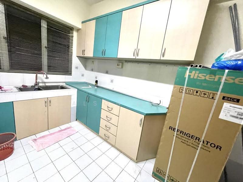 Condominium for Rent at Villa Flora - Alson Ooi - Kitchen - PropertyGuru.com.my