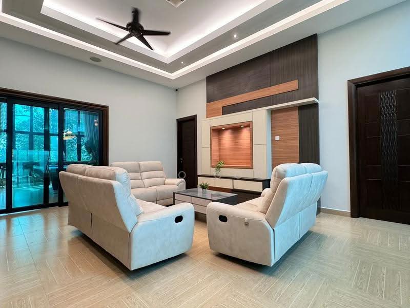 Bungalow House for Rent in Saujana Impian (Kajang) - Hugo Gooi - Living Room - PropertyGuru.com.my