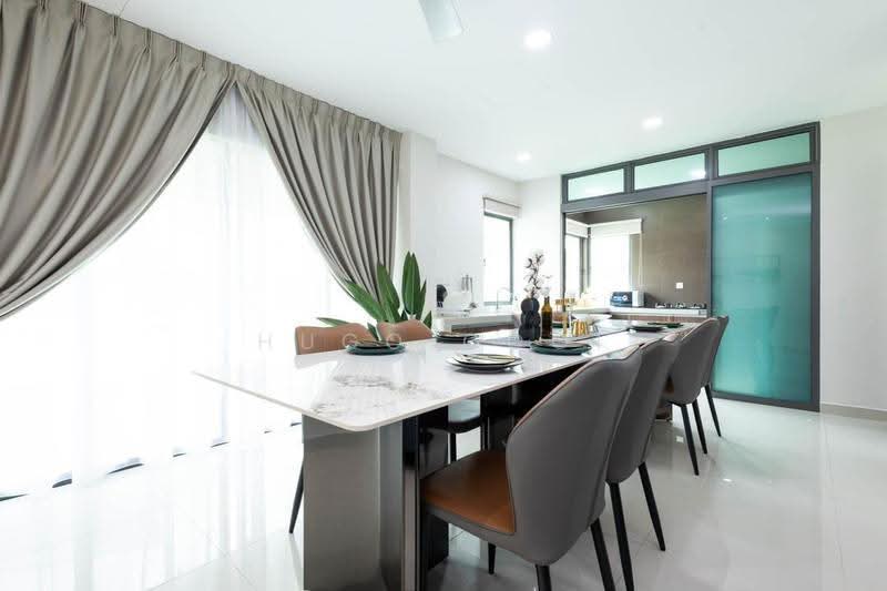Bungalow House for Rent in Saujana Impian (Kajang) - Hugo Gooi - Dining Room - PropertyGuru.com.my