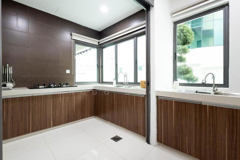 Bungalow House for Rent in Saujana Impian (Kajang) - Hugo Gooi - Kitchen - PropertyGuru.com.my