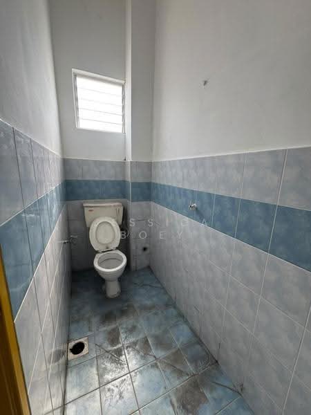 Shop / Office for Rent in Senai (Kulai) - Jessica Boey - Bathroom - PropertyGuru.com.my