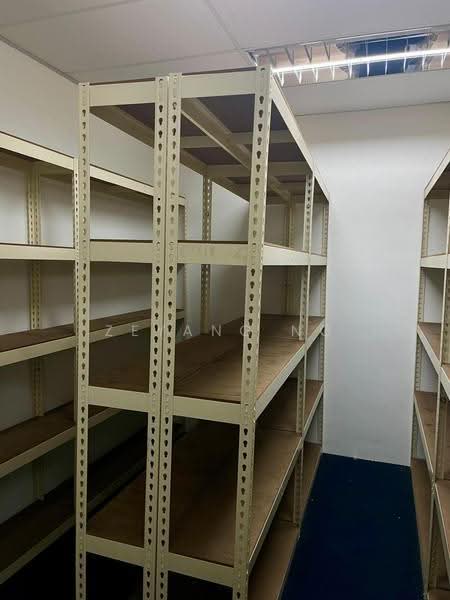 Shop / Office untuk Disewa di Kampung Sungai Kayu Ara (Petaling Jaya) - Zeyang Ng - Interior - PropertyGuru.com.my