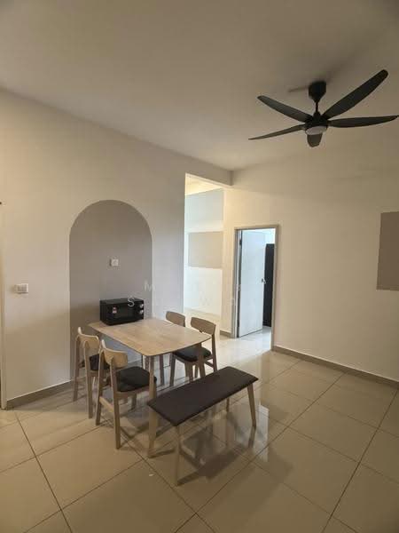 Kediaman Servis untuk Disewa di Saville D'lake - Malik Sarwar - Dining Room - PropertyGuru.com.my