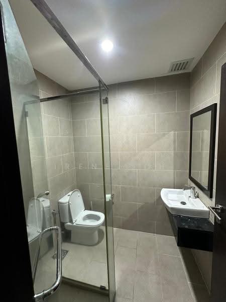 Kondominium untuk Disewa di Gurney Paragon - Irene Goh - Bathroom - PropertyGuru.com.my