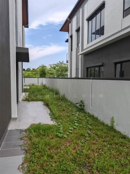 Bungalow House for Sale in Telok Panglima Garang (Selangor) - Winnie Chow - Exterior - PropertyGuru.com.my