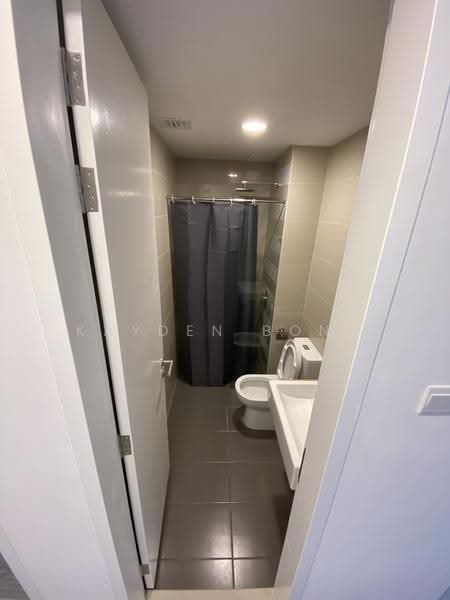 Service Residence for Sale at United Point (Residensi Berpadu) - Kayden Bong - Bathroom - PropertyGuru.com.my