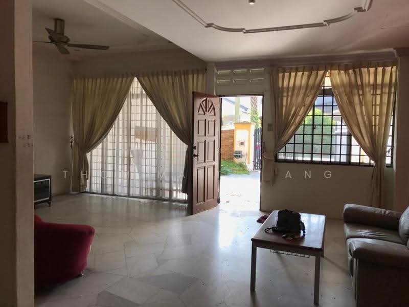 Rumah Teres 2-Tingkat untuk Disewa di Taman Sri Putri (Skudai) - Thom Master Ang - Living Room - PropertyGuru.com.my