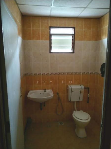 Kedai untuk Disewa di Bandar Baru Tambun (Tambun) - Joy Ho - Bathroom - PropertyGuru.com.my