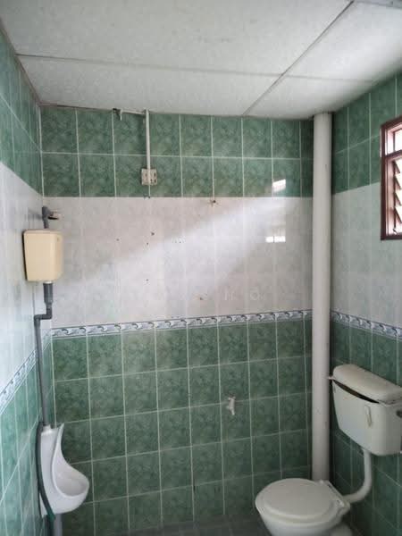 Kedai untuk Disewa di Bandar Baru Tambun (Tambun) - Joy Ho - Bathroom - PropertyGuru.com.my