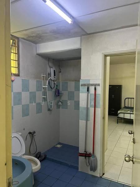 Kondominium untuk Dijual di Platinum Hill PV 5 - Lucas Tan - Bathroom - PropertyGuru.com.my