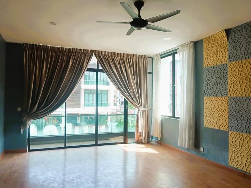 3-storey Terraced House for Sale in Prima Selayang (Selayang) - Evelyn Lee - Living Room - PropertyGuru.com.my
