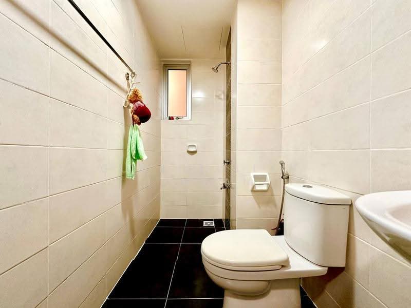 Pangsapuri untuk Disewa di Putra 1 - Gudrotullah Ikhwan - Bathroom - PropertyGuru.com.my