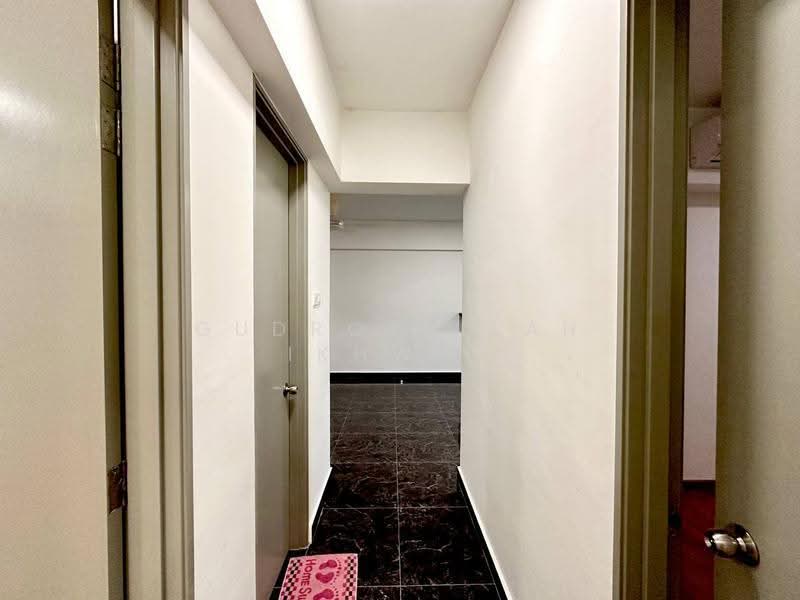 Pangsapuri untuk Disewa di Putra 1 - Gudrotullah Ikhwan - Entrance - PropertyGuru.com.my