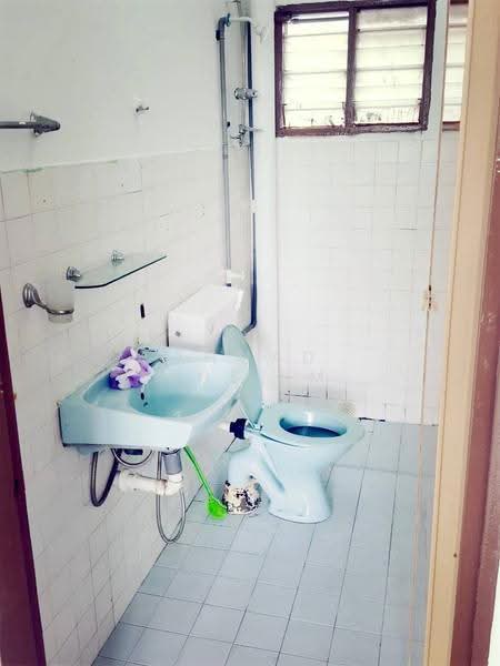 Apartment for Sale at The Astaria - Ahmad Muslim - Bathroom - PropertyGuru.com.my