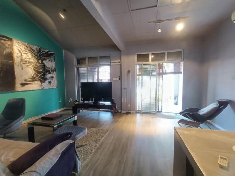 Rumah Teres 1.5-Tingkat untuk Dijual di Taman Setia Indah (Tebrau) - Japheth Koh - Living Room - PropertyGuru.com.my