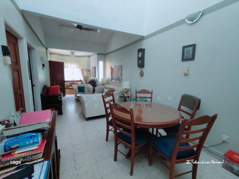 Rumah Teres 1-Tingkat untuk Dijual di Taman Saga (Ampang) - Gudrotullah Ikhwan - Living Room - PropertyGuru.com.my
