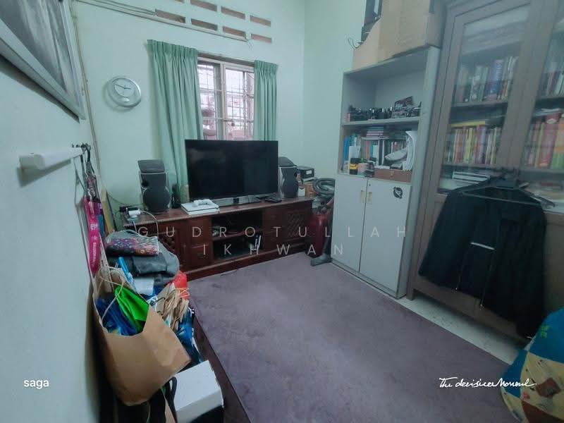 Rumah Teres 1-Tingkat untuk Dijual di Taman Saga (Ampang) - Gudrotullah Ikhwan - Living Room - PropertyGuru.com.my
