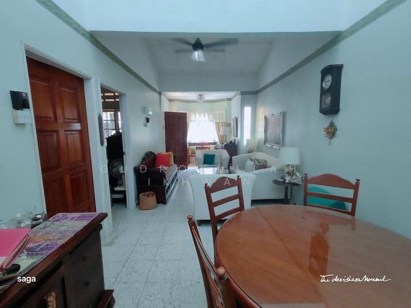 Rumah Teres 1-Tingkat untuk Dijual di Taman Saga (Ampang) - Gudrotullah Ikhwan - Living Room - PropertyGuru.com.my
