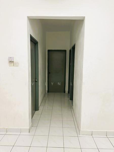 Pangsapuri untuk Dijual di Suria Kipark Damansara - Evelyn Lee - Corridor - PropertyGuru.com.my