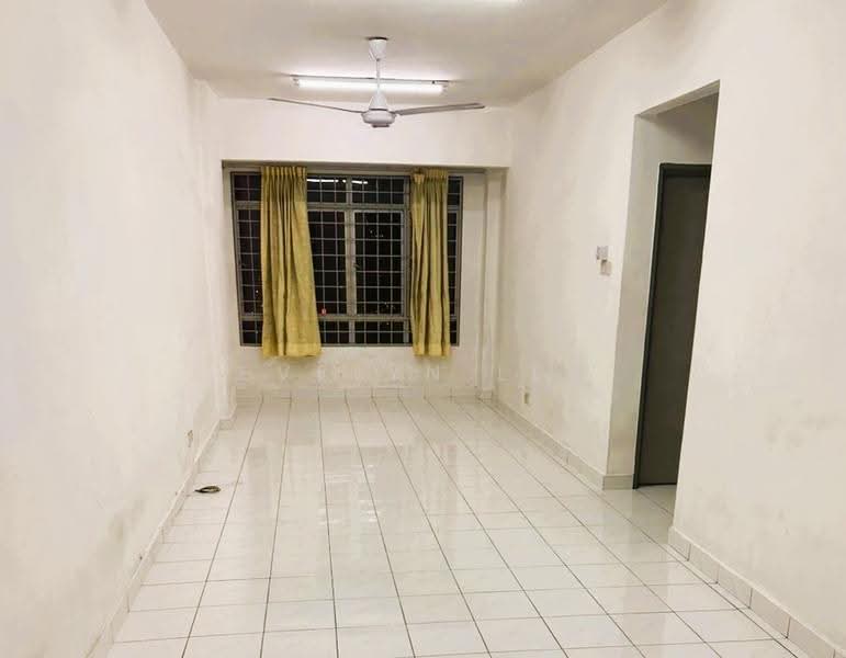 Pangsapuri untuk Dijual di Suria Kipark Damansara - Evelyn Lee - Living Room - PropertyGuru.com.my