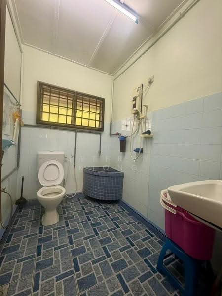 Rumah Teres 2-Tingkat untuk Dijual di Taman Damai Jaya (Skudai) - Jeffrey Kiong - Bathroom - PropertyGuru.com.my