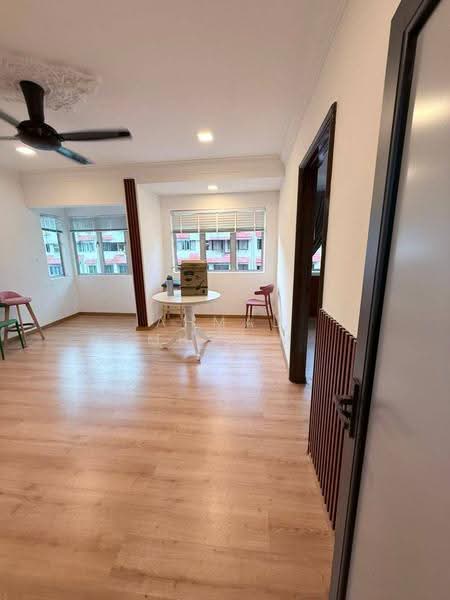 Pangsapuri untuk Dijual di Pangsapuri Sri Inai - Ahmad Muslim - Living Room - PropertyGuru.com.my
