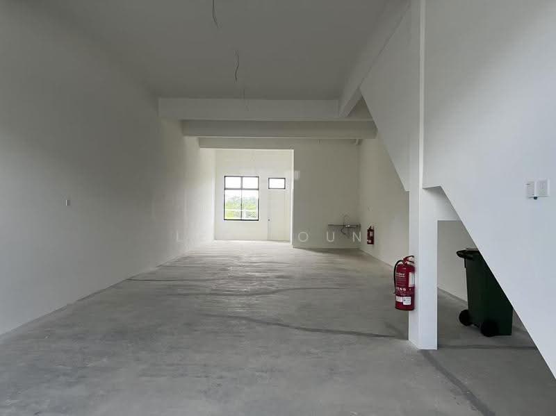 Shop / Office for Rent in Taman Bukit Kaze (Ulu Tiram) - Leon Oun - PropertyGuru.com.my