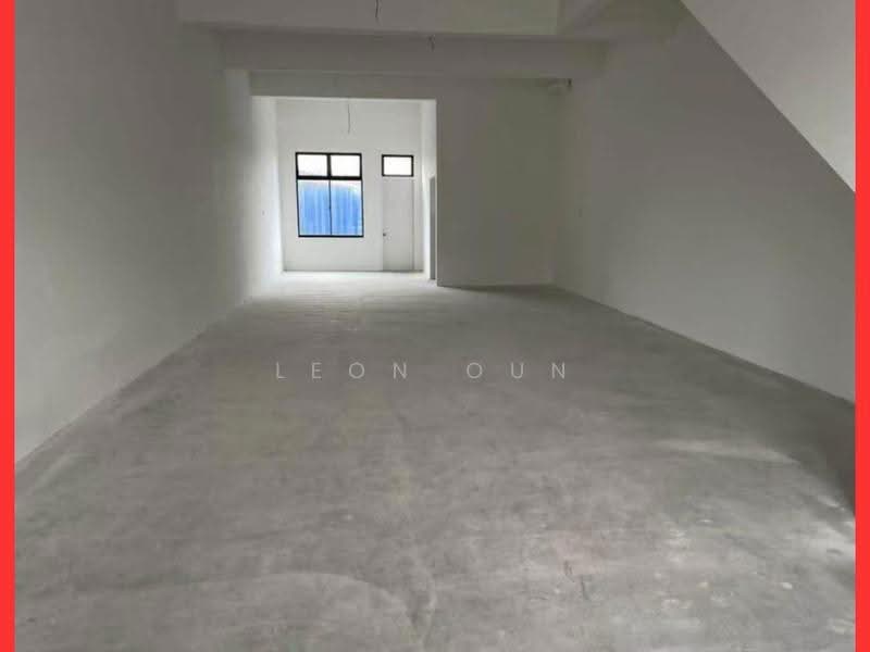 Shop / Office for Rent in Taman Bukit Kaze (Ulu Tiram) - Leon Oun - Interior - PropertyGuru.com.my