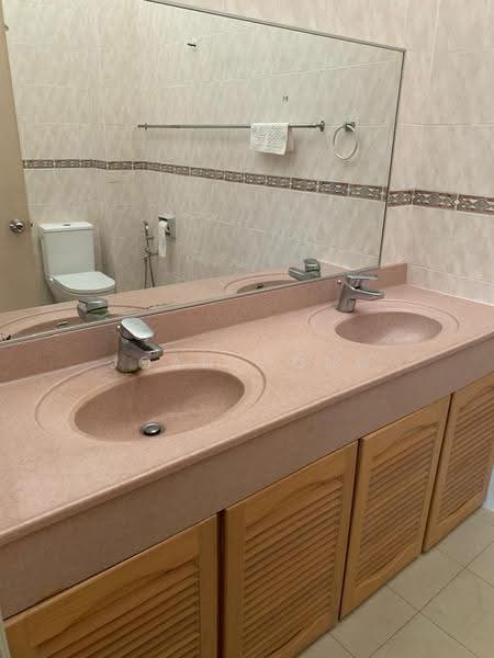 Rumah Teres 2-Tingkat untuk Disewa di Bukit Jelutong (Shah Alam) - Joan Wong - Bathroom - PropertyGuru.com.my