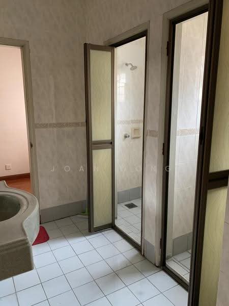 Rumah Teres 2-Tingkat untuk Disewa di Bukit Jelutong (Shah Alam) - Joan Wong - Bathroom - PropertyGuru.com.my