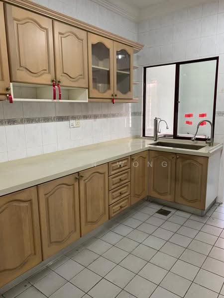 Rumah Teres 2-Tingkat untuk Disewa di Bukit Jelutong (Shah Alam) - Joan Wong - Kitchen - PropertyGuru.com.my