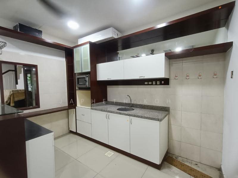 Cluster House for Sale in Taman Austin Heights (Tebrau) - Japheth Koh - Kitchen - PropertyGuru.com.my