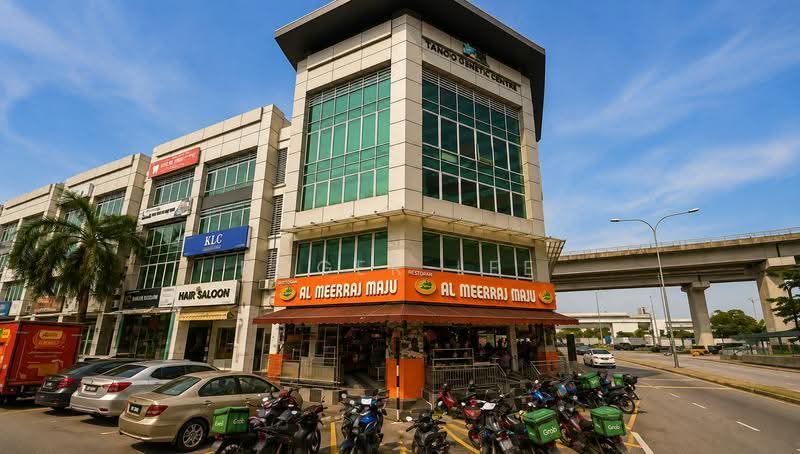 Shop for Rent in Bandar Puteri Puchong (Puchong) - Roger Lee - Exterior - PropertyGuru.com.my