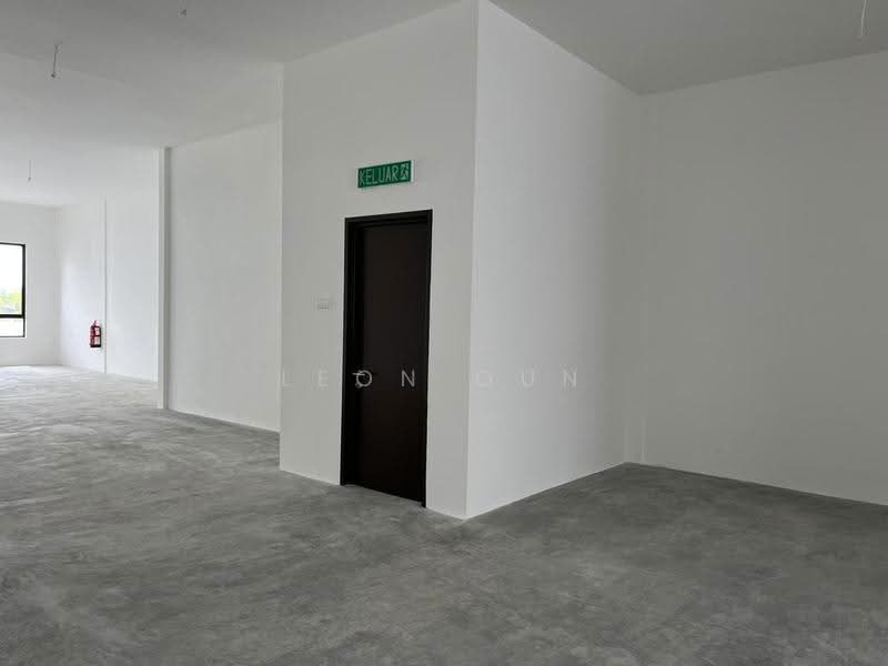 Shop / Office for Rent in Taman Masai (Masai) - Leon Oun - Interior - PropertyGuru.com.my