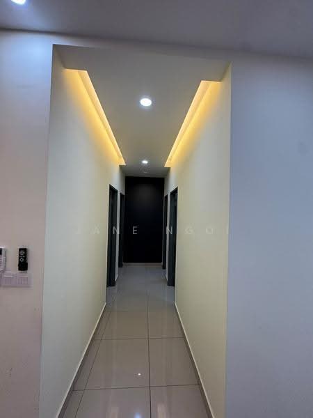 Kediaman Servis untuk Disewa di Meridin Bayvue Serviced Apartment - Jane Ngoi - Corridor - PropertyGuru.com.my