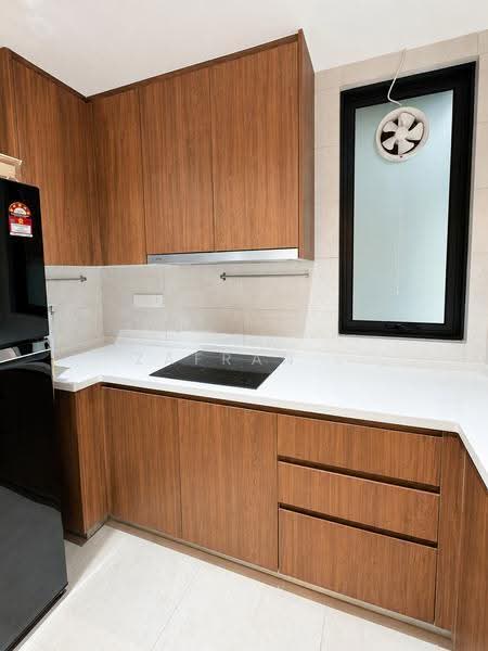 Kediaman Servis untuk Dijual di Quinn Residence - Zafran . - Kitchen - PropertyGuru.com.my