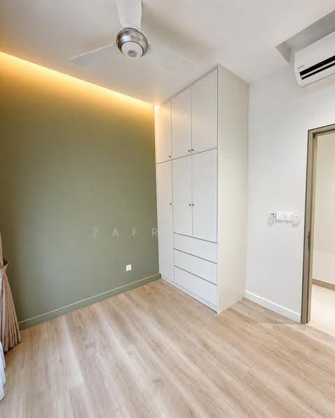 Kediaman Servis untuk Dijual di Quinn Residence - Zafran . - Bedroom - PropertyGuru.com.my