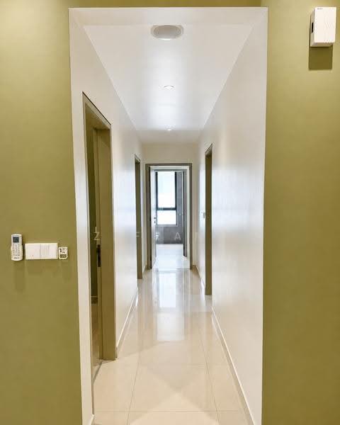 Kediaman Servis untuk Dijual di Quinn Residence - Zafran . - Corridor - PropertyGuru.com.my
