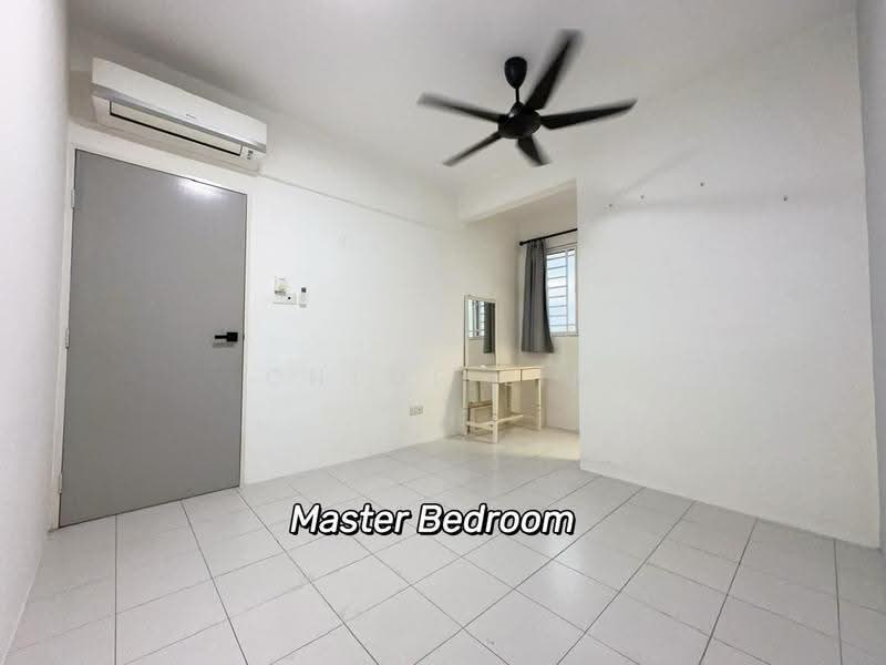 Pangsapuri untuk Disewa di Laguna Indah - Chloe Lim - Master Bedroom - PropertyGuru.com.my