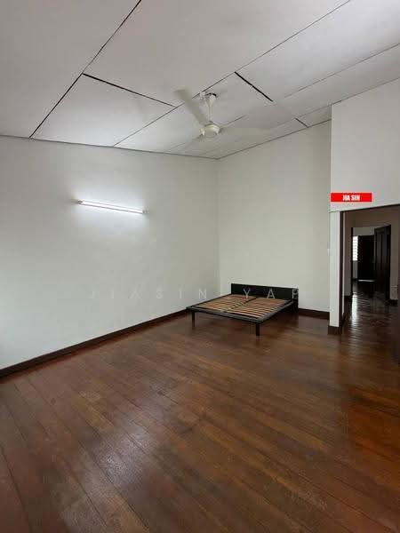 Semi-Detached House for Rent in George Town (Penang) - Jiasin Yap - Bedroom - PropertyGuru.com.my