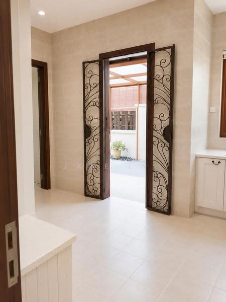 Semi-Detached House for Sale in Mont Kiara (Kuala Lumpur) - Jane Lai - Entrance - PropertyGuru.com.my