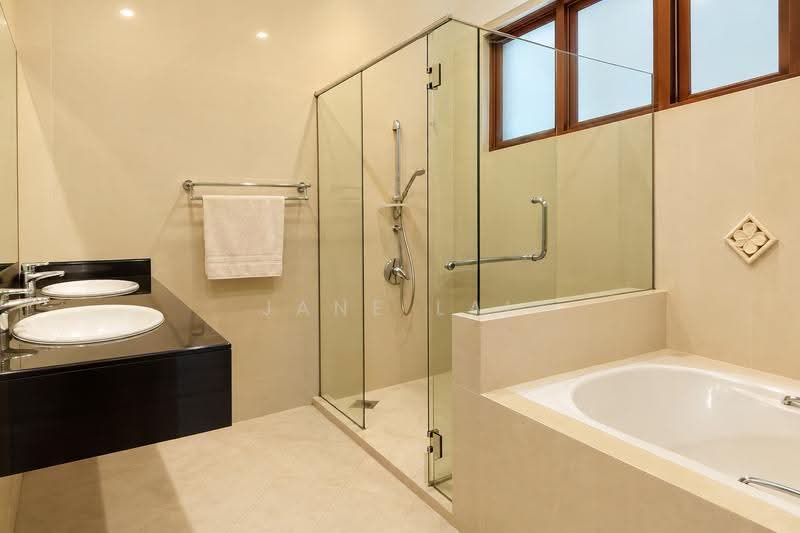 Semi-Detached House for Sale in Mont Kiara (Kuala Lumpur) - Jane Lai - Bathroom - PropertyGuru.com.my