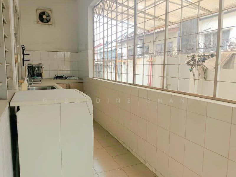 2-storey Terraced House for Sale in Usj 2 (Subang Jaya) - Geraldine Chan - Kitchen - PropertyGuru.com.my